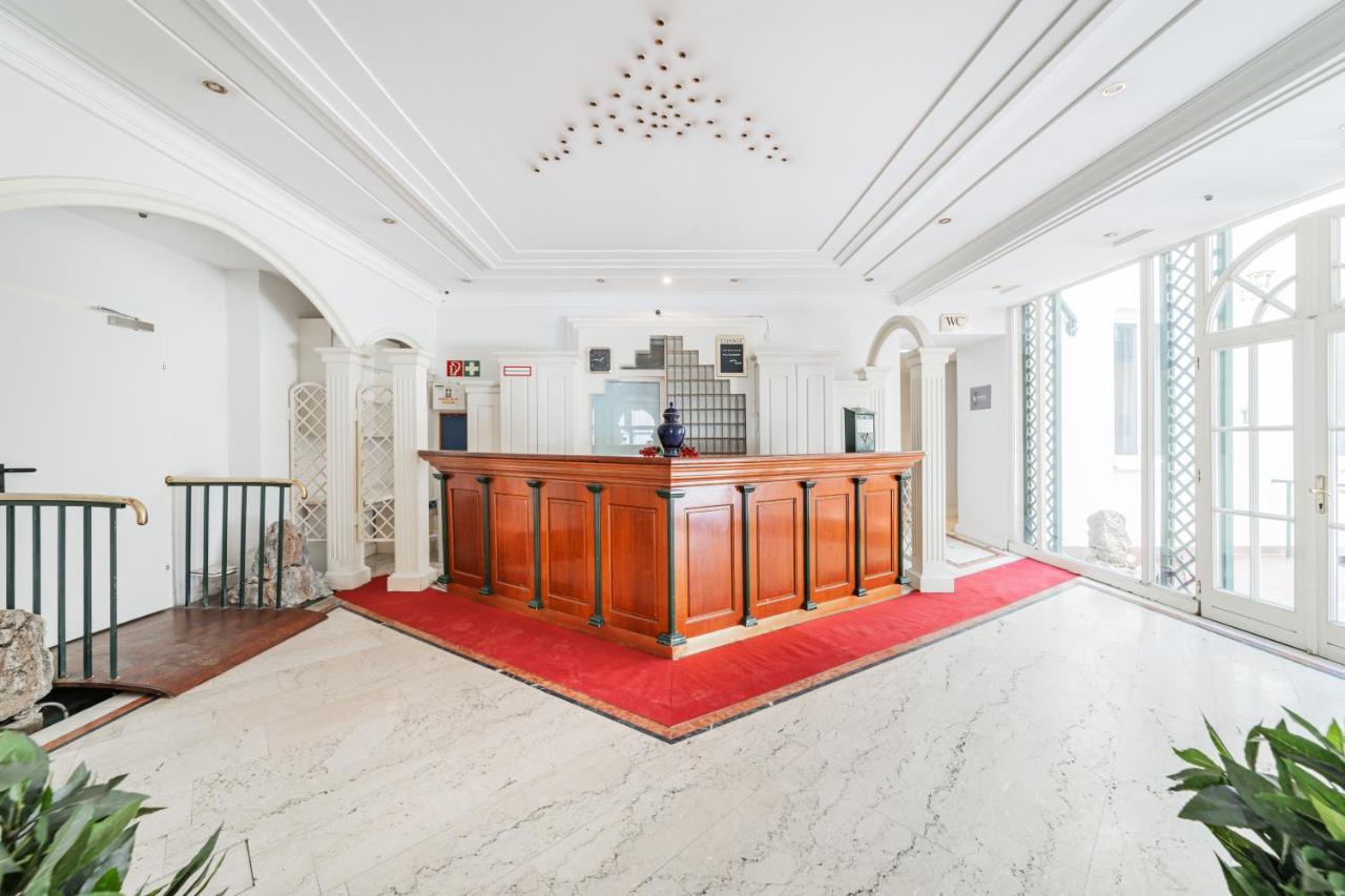 Self-Check-In Hotel Adlon Відень Екстер'єр фото