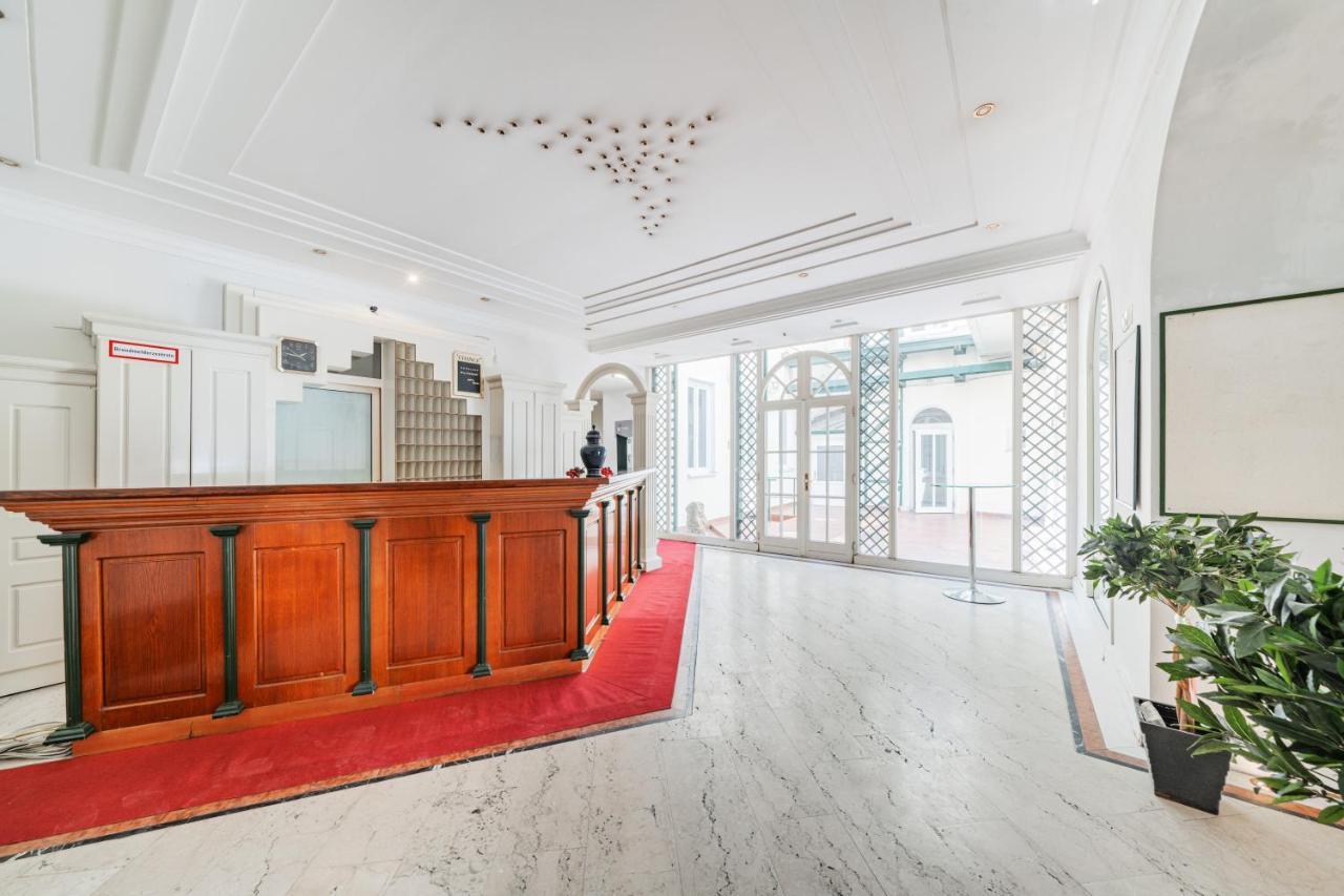 Self-Check-In Hotel Adlon Відень Екстер'єр фото