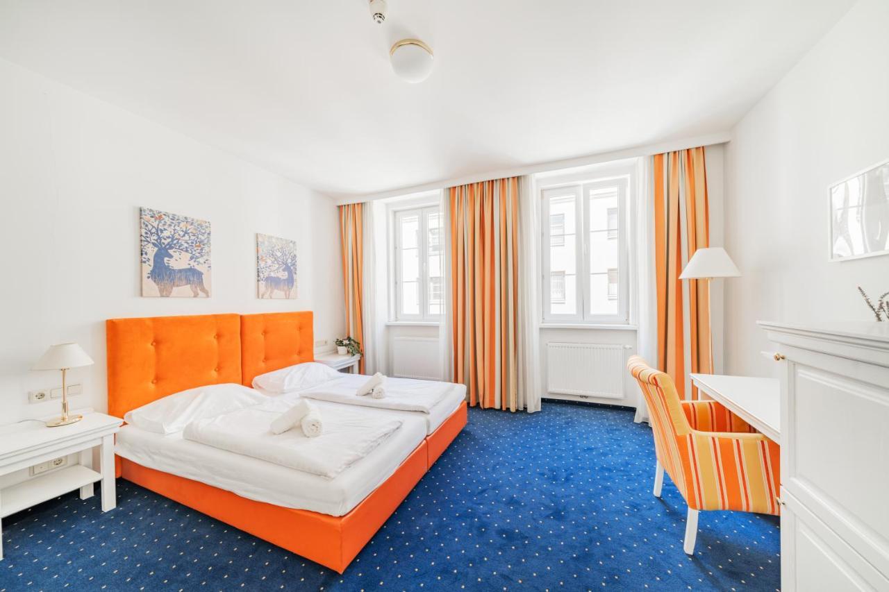 Self-Check-In Hotel Adlon Відень Екстер'єр фото