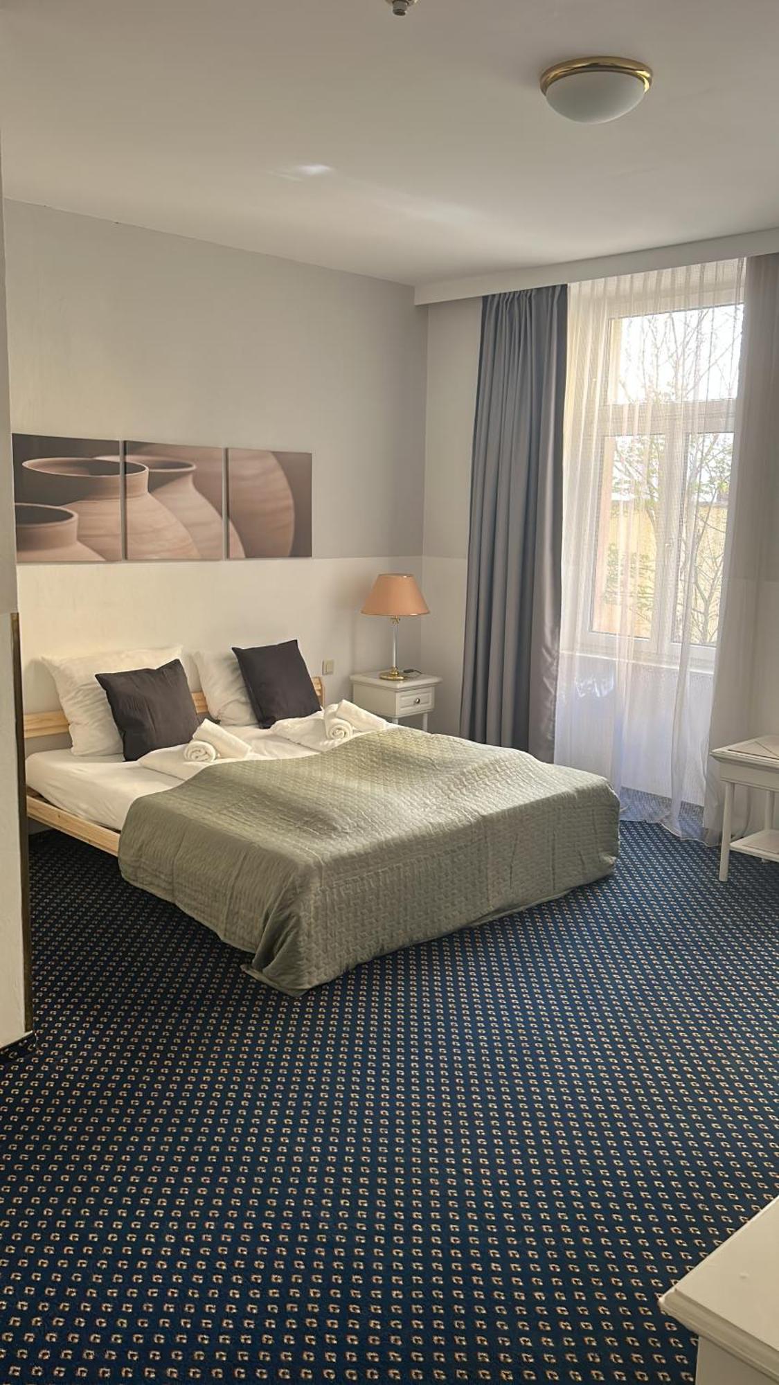 Self-Check-In Hotel Adlon Відень Екстер'єр фото